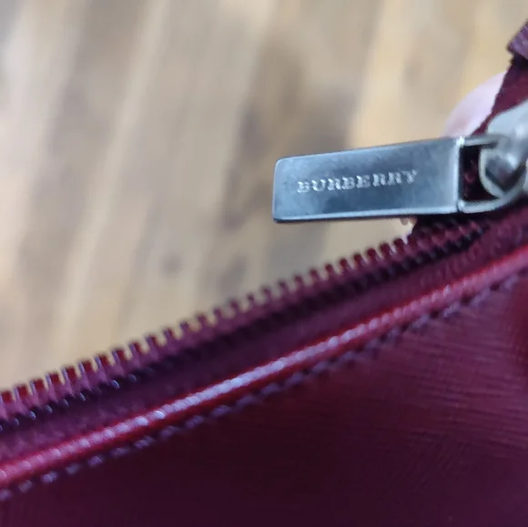 Burberry - Small Shoulder Bag - Picture 11 of 16